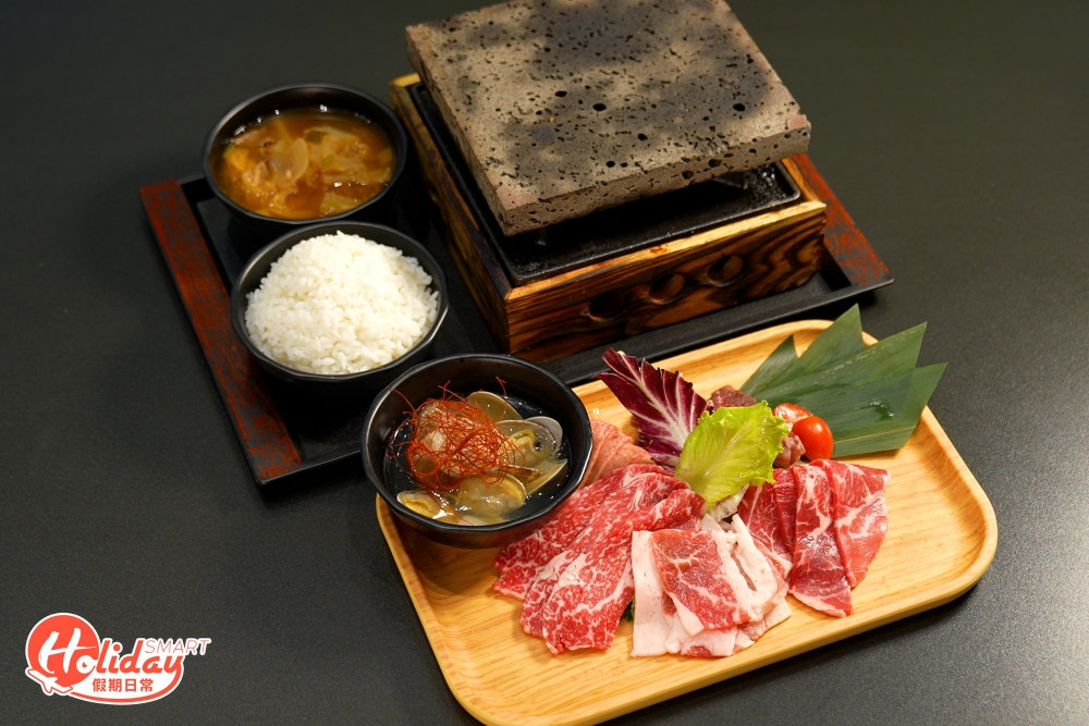 澳洲M6黑毛和牛密佈油花,肉質柔嫩的牛肉,輕輕一燒就能品嚐到和牛的鮮甜。