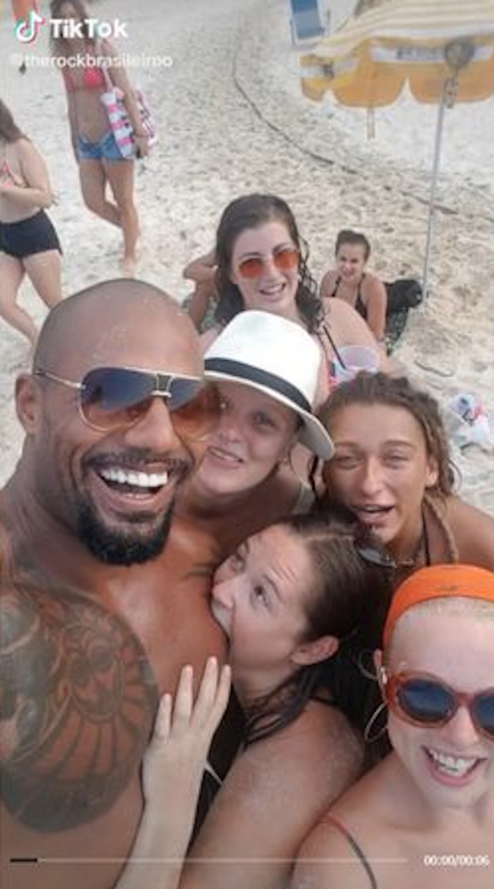 Tiktok@therockbrasileiroo