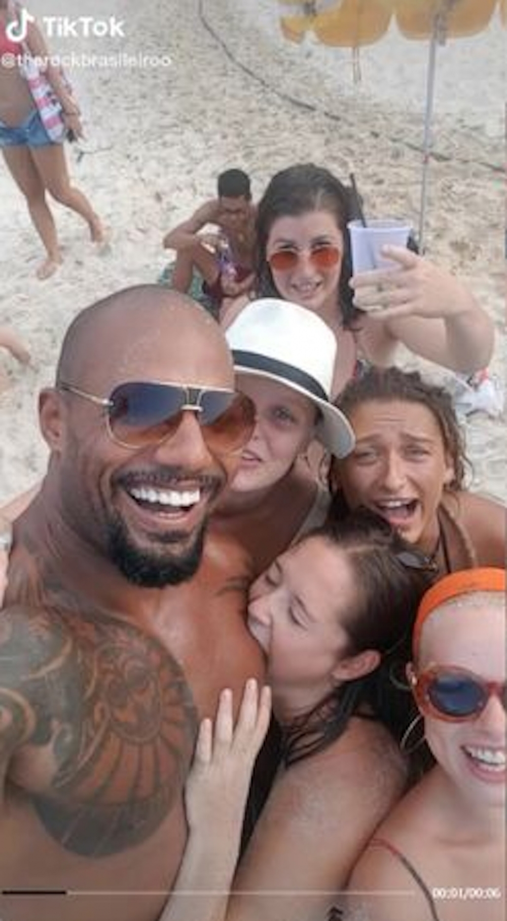 Tiktok@therockbrasileiroo