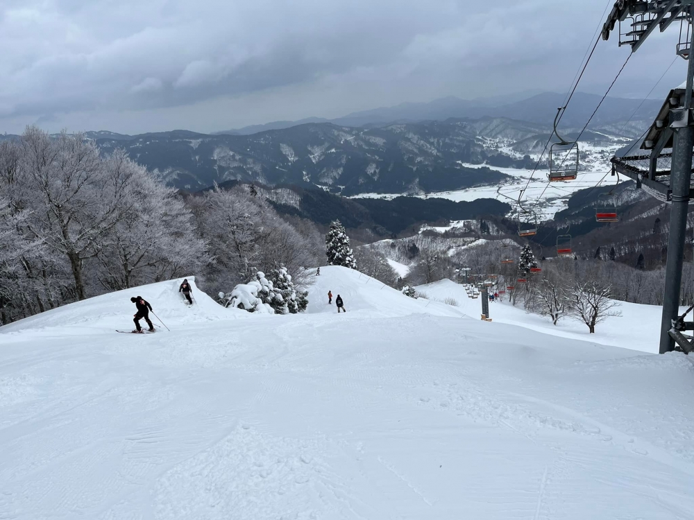 由大阪出發去奧神鍋滑雪場大約需要3小時！