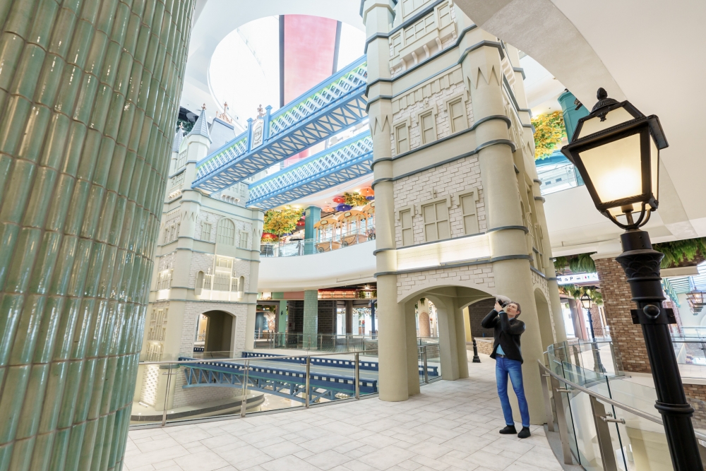 1樓的主題為義大利村，豎立著各種義大利風情的特色建築，仲有「遊客」在影相打卡～