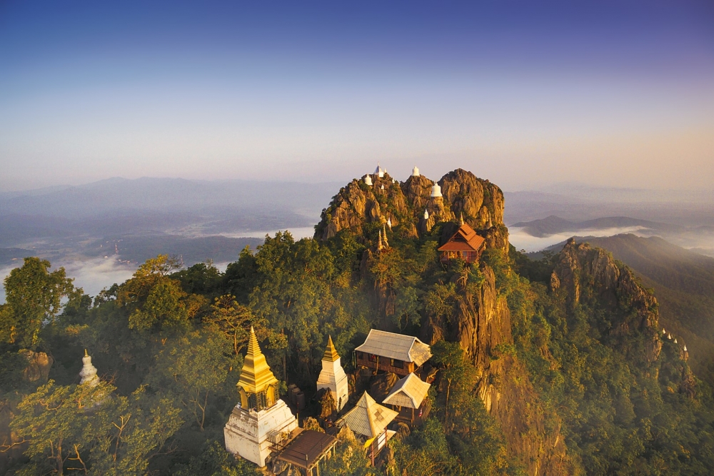 泰國絕美寺廟打卡推介：佛足淨土寺 Wat Phra Budha Bat Sut Thawat 