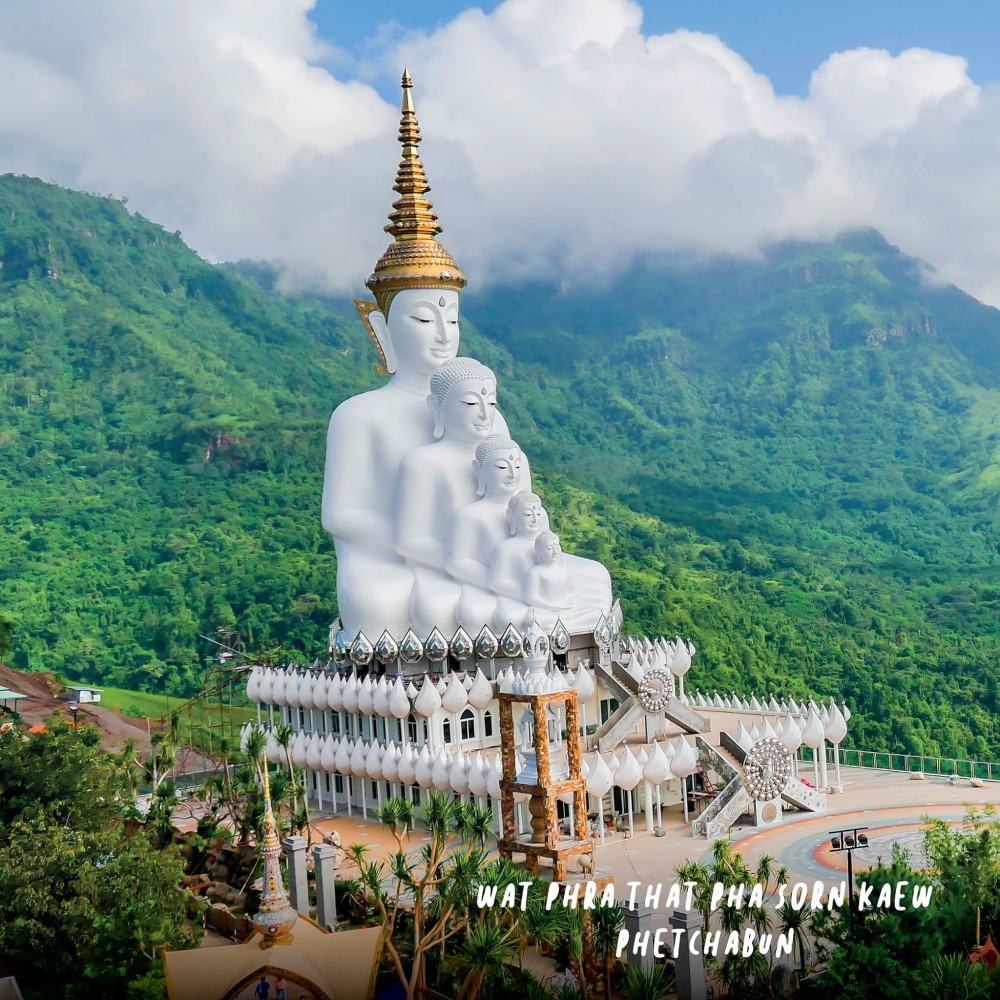 泰國絕美寺廟打卡推介：帕頌喬寺 Wat Prathat Phasornkaew