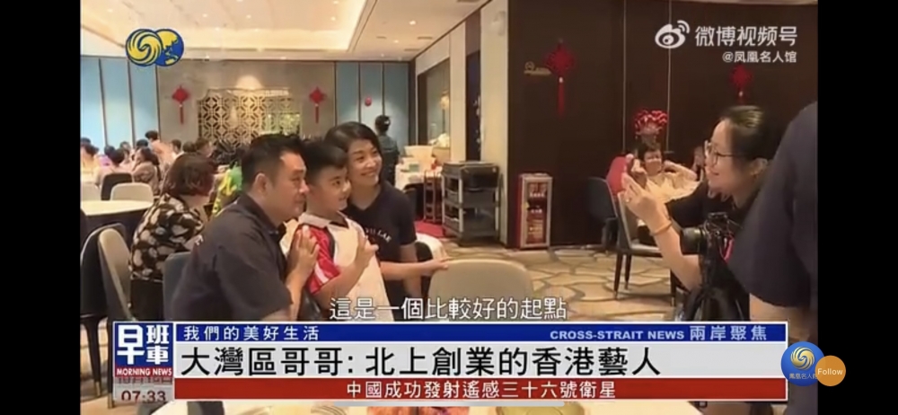 拍攝飲食節目期間,有好多人搵佢合照!