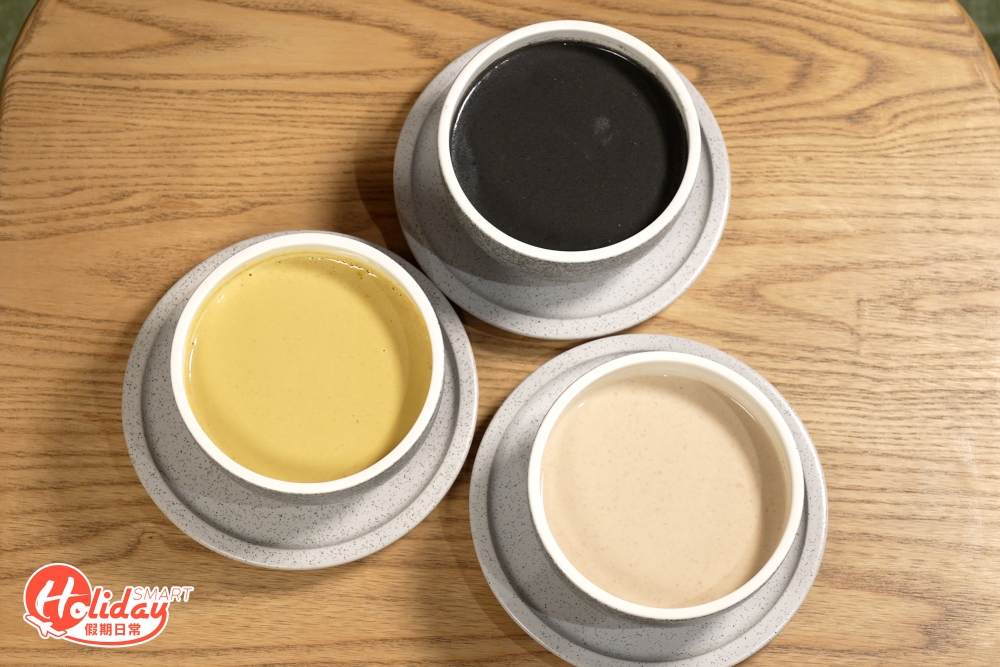 店舖堅持全部選用新鮮外國果仁，製作出稠厚滑溜的手工糖水，糖水價錢由$26至$48不等，可以隨意自由配搭，更可選擇加配麻蓉湯圓或豆腐花，最貼心是糖水可選擇全糖、半糖及代糖，滿足一眾想食糖水但又怕甜的人士。