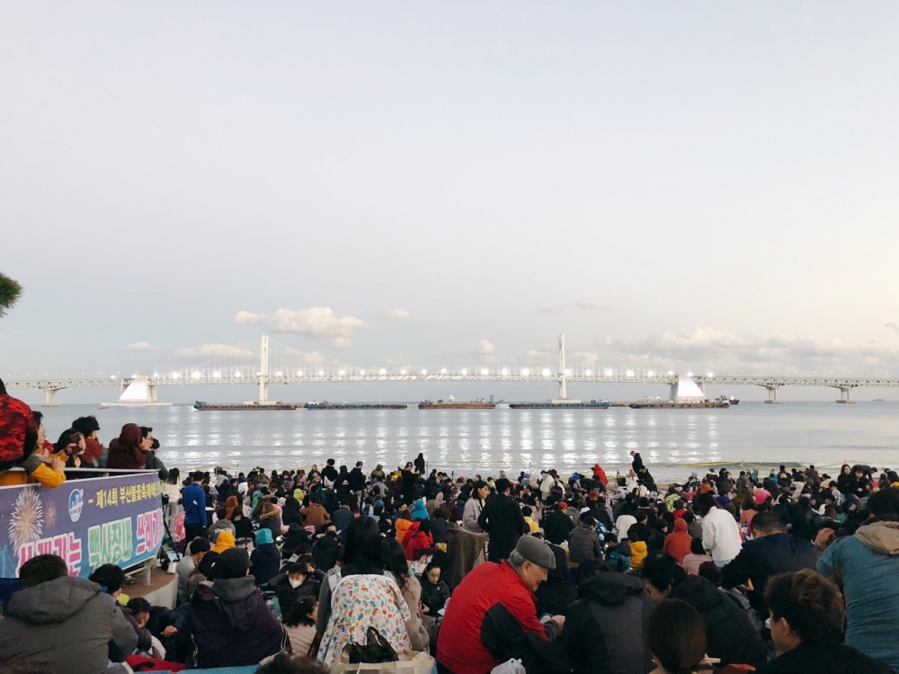 釜山煙火節觀賞煙火熱點：廣安里海水浴場