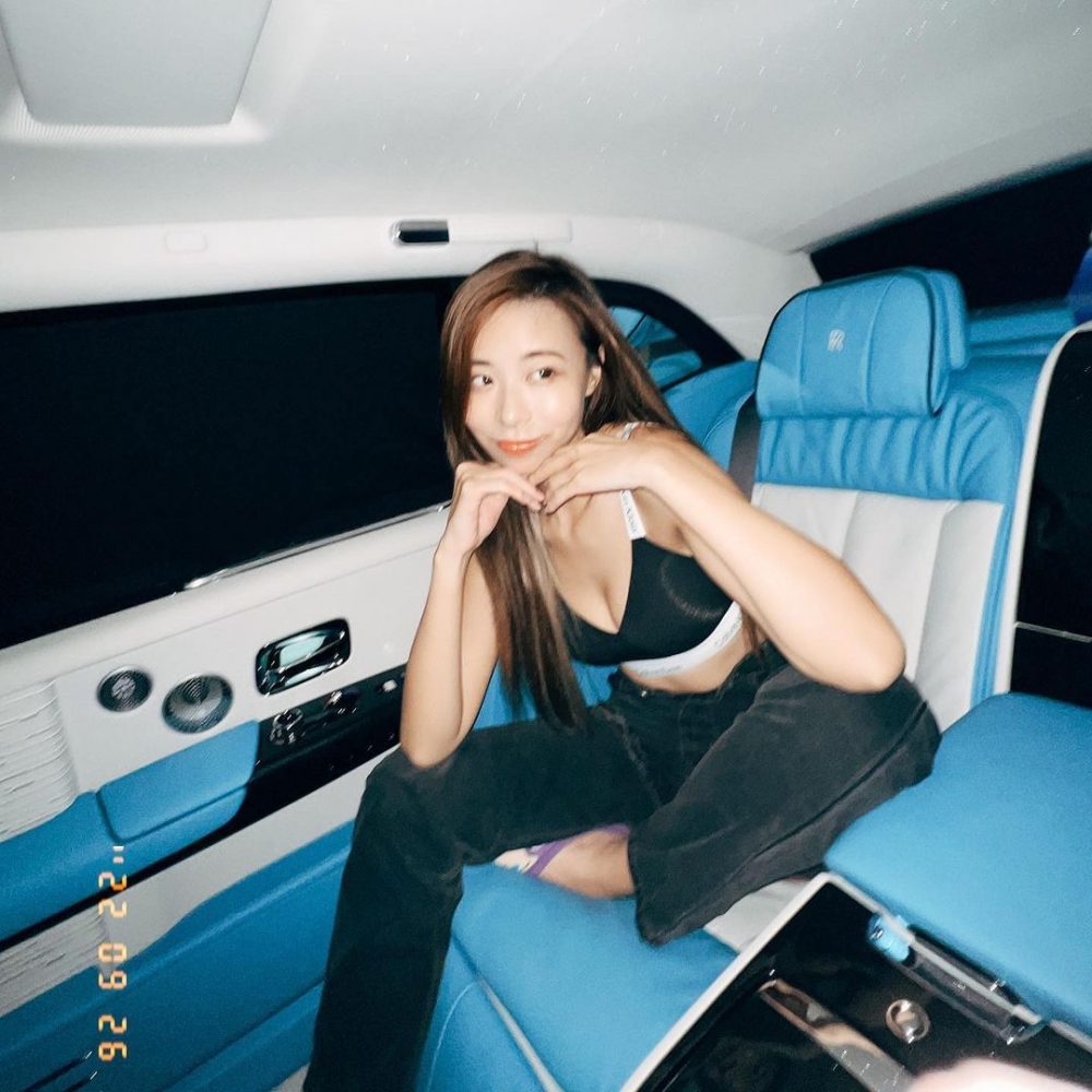 西童接受傳媒查詢時，澄清「中年男」係佢嘅經理人兼DJ師傅！