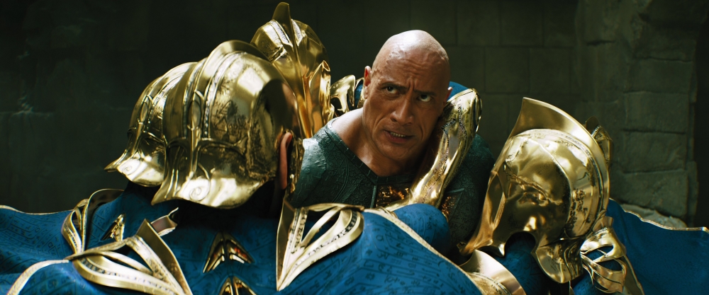 黑亞當因遭到強大力量侵蝕而黑化，被封印近5000年才被釋放出來，變成亦正亦邪的反英雄！