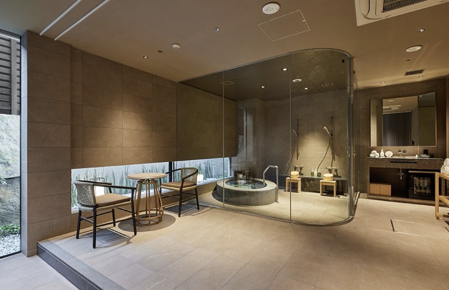 從踏入飯店開始就能感受濃厚藝術氣息薰陶。