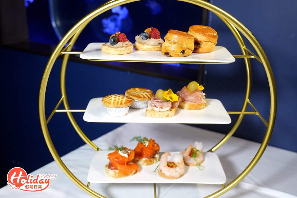餐廳最近推出全新下午茶，以「海陸空」為主題並包含12款鹹甜點！