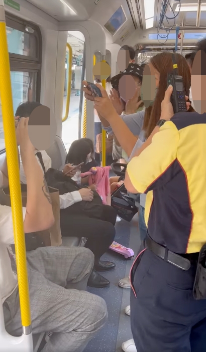 最終列車喺大學站停駛,港鐵職員到場了解