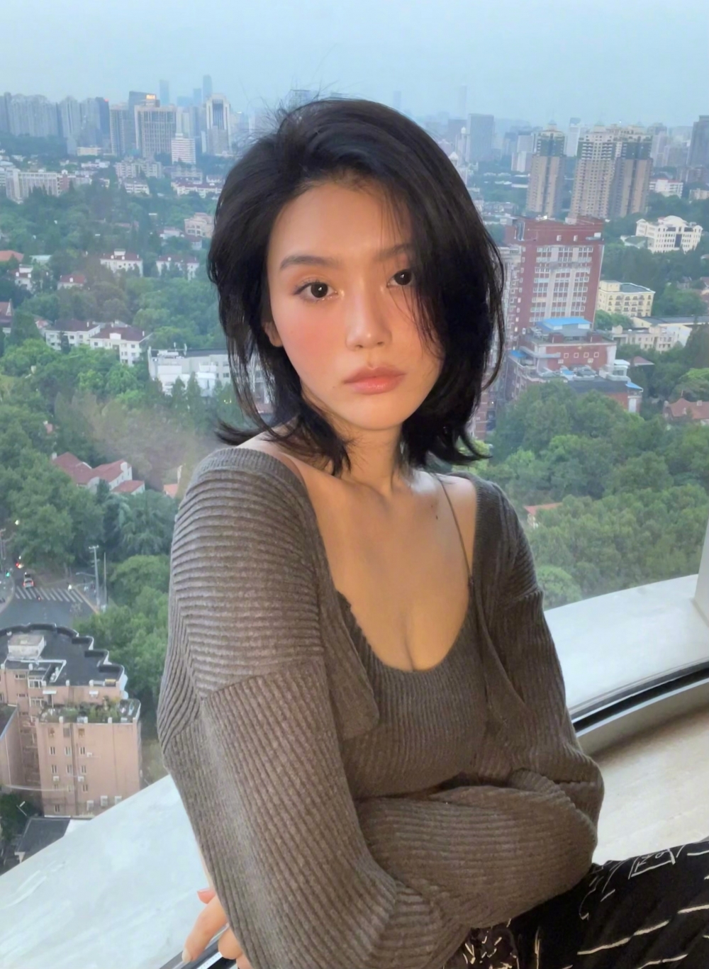 奚夢瑤表示:「這是什麼樣的腦迴路!」佢指當時無辦法抑制住自己嘅心情,喺微博發文講咗呢件事。