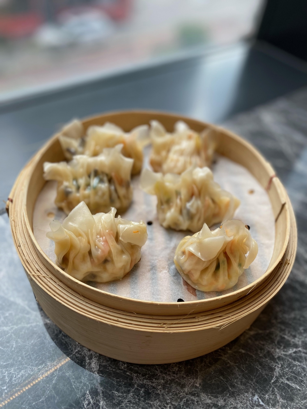 大閘蟹皇魚翅餃。