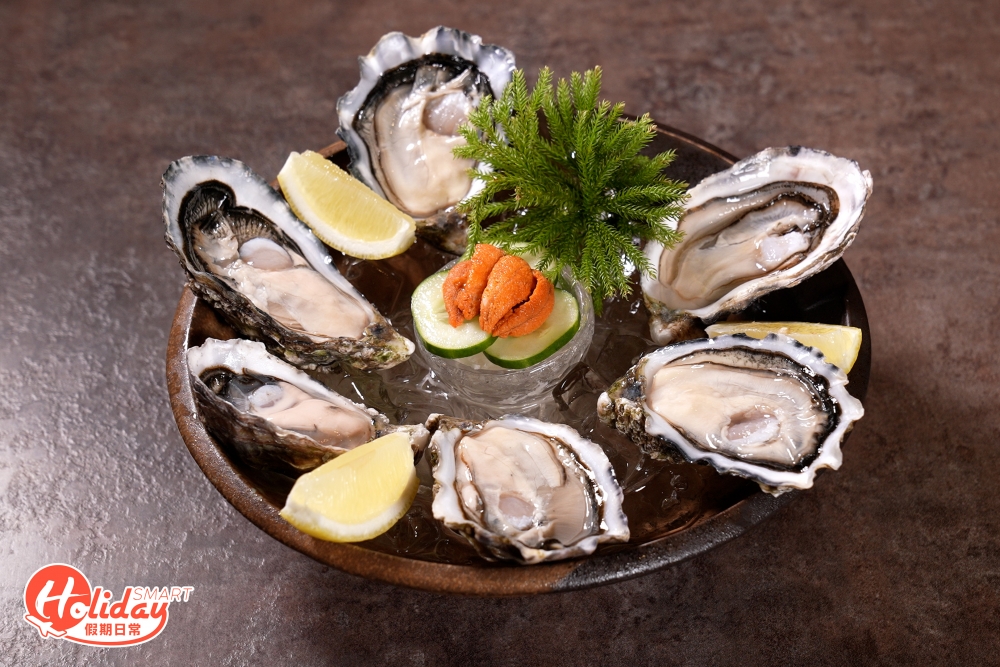 除此以外，刺生迷可以一嚐生蠔套餐，除了招牌海膽外，更可以一次過食勻6款生蠔，包括南非活蠔、法國黑珍珠蠔、蘇格蘭石蠔等！