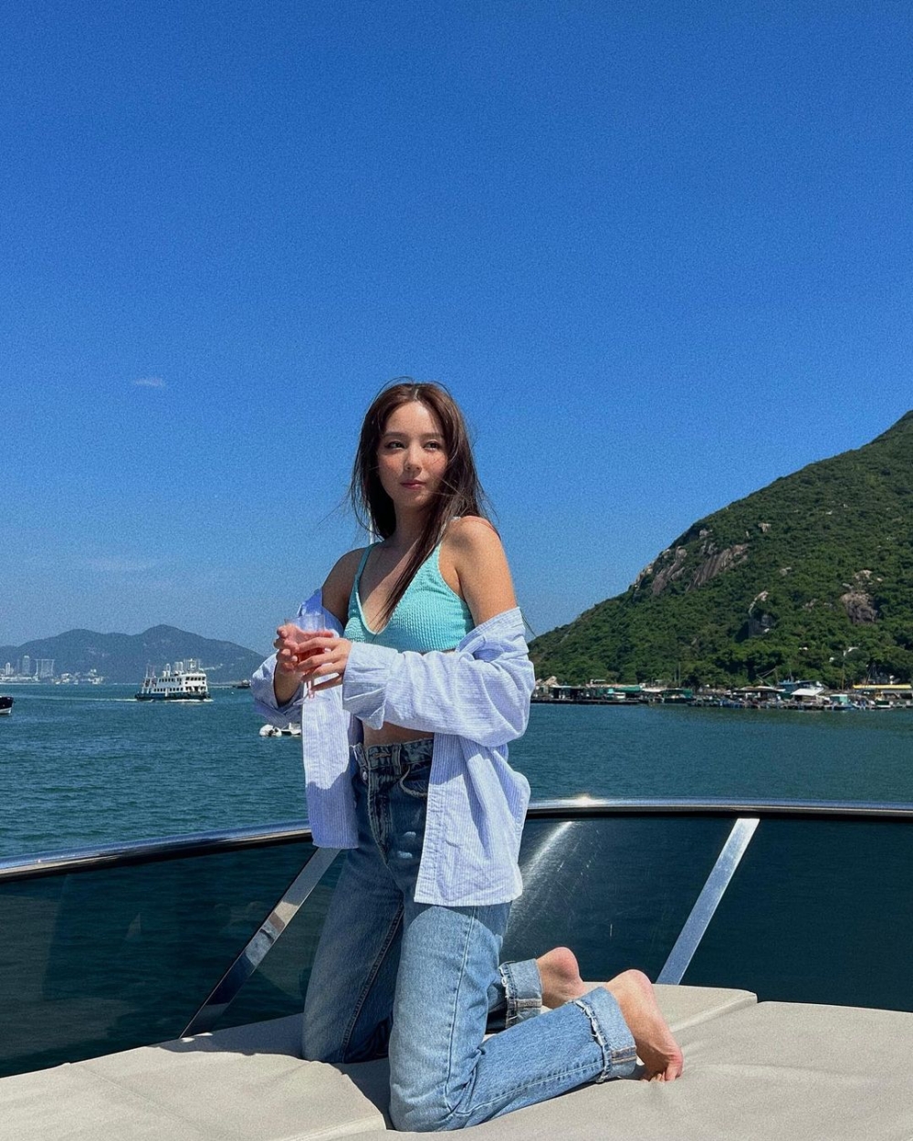 Heidi不時喺IG分享日常生活，近日佢就同朋友坐船出海