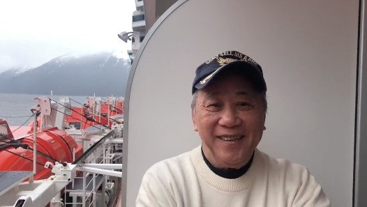 今年已經76歲嘅夏雨似乎十分享受退休生活，開始環遊世界