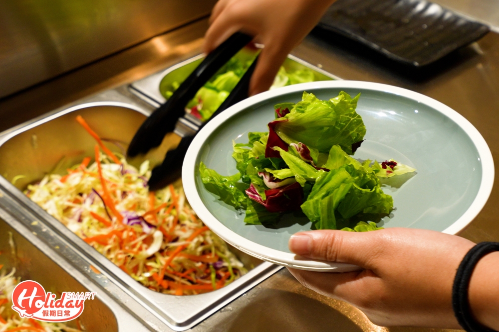 店家設有任食沙律吧,一共有4款蔬菜供選擇,可以阻隔一下燒肉的肥膩感!