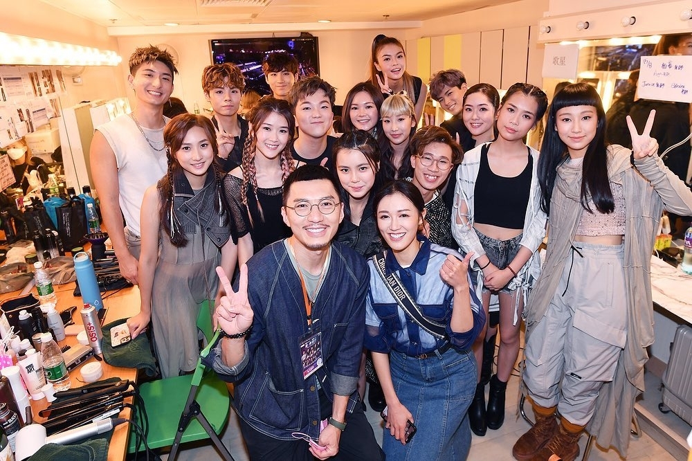 其後《聲夢傳奇》開演唱會,張寶兒再次挑戰幫15位學員設計高達50個舞台造型