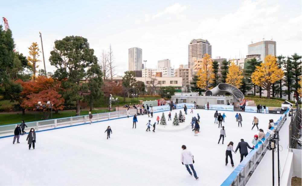 人氣超高的「MIDTOWN ICE RINK」溜冰場亦有開放～