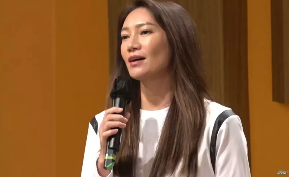 玻璃朱喺參加《中年好聲音》面試時只係唱咗1分鐘就被叮走!