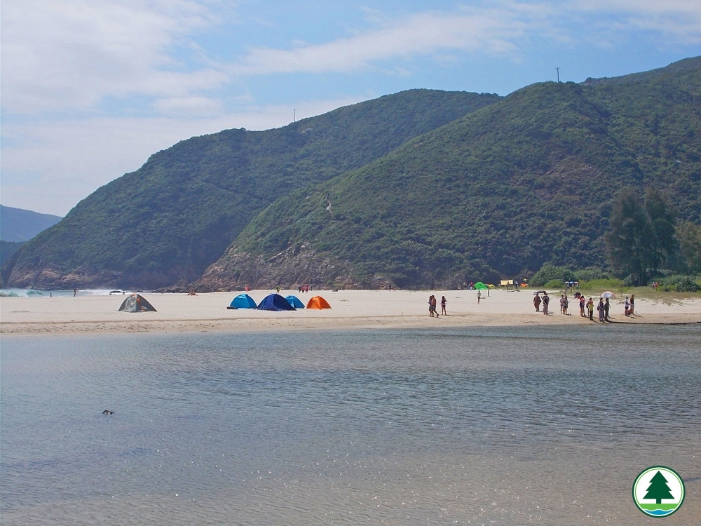 政府轄下露營營地內設有基本露營設施~