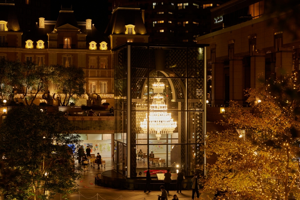 最著名的重頭戲絕對是號稱世界最大等級的巴卡拉水晶吊燈！