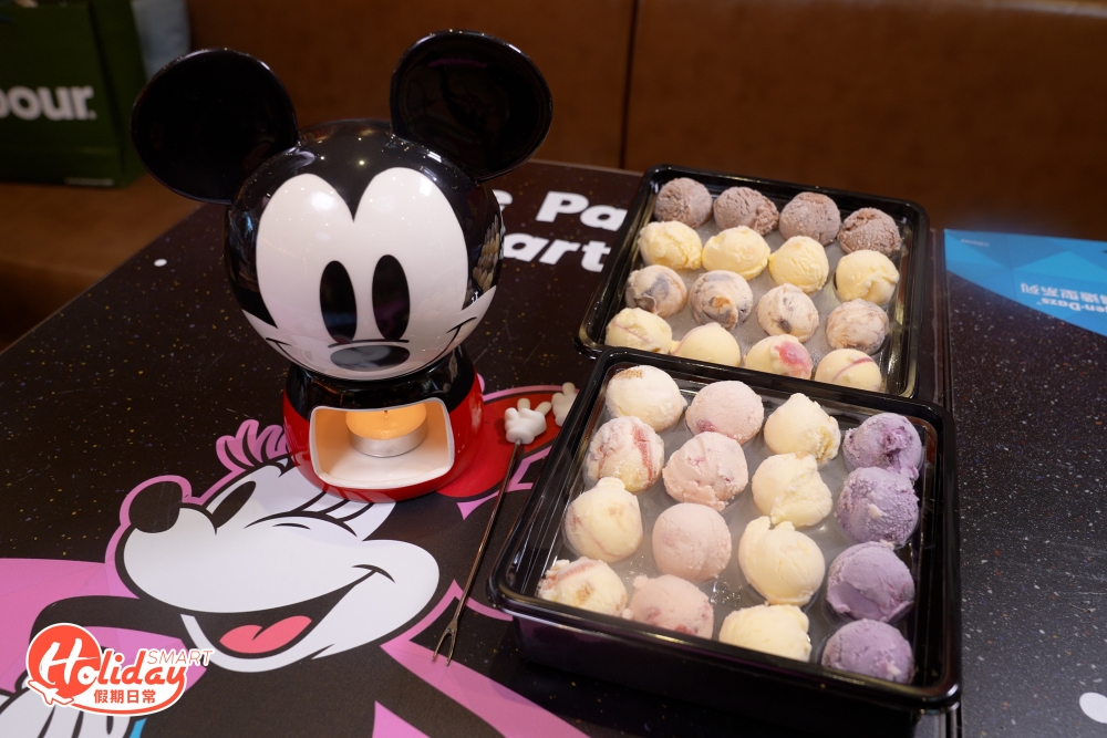 米奇火煱爐以經典造型現身,穿著標誌性的紅褲登場,米奇粉絲不要錯過!