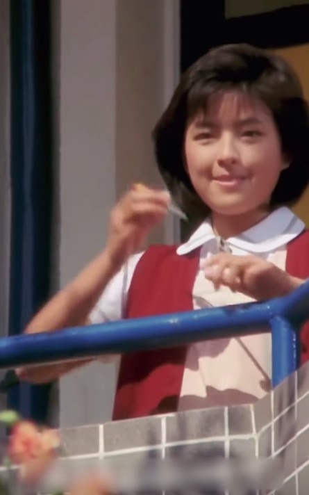 兩姊妹都比較似媽媽羅美薇