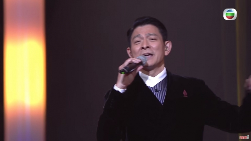《香港金曲頒獎典禮2021/2022》,劉德華驚喜登場