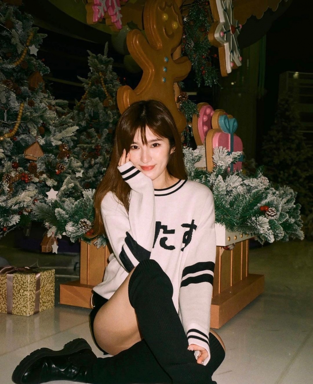 現年29歲嘅鞏姿希（Krystl）入行4年