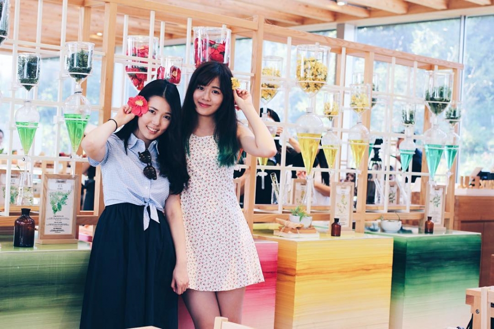 唔少人都好好奇佢哋姊妹情不再嘅原因