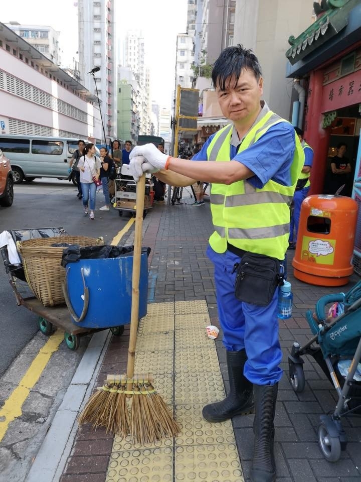 幾年前Lisa患病,艾威不惜花光積蓄,為太太先後做3次大手術支付費用。
