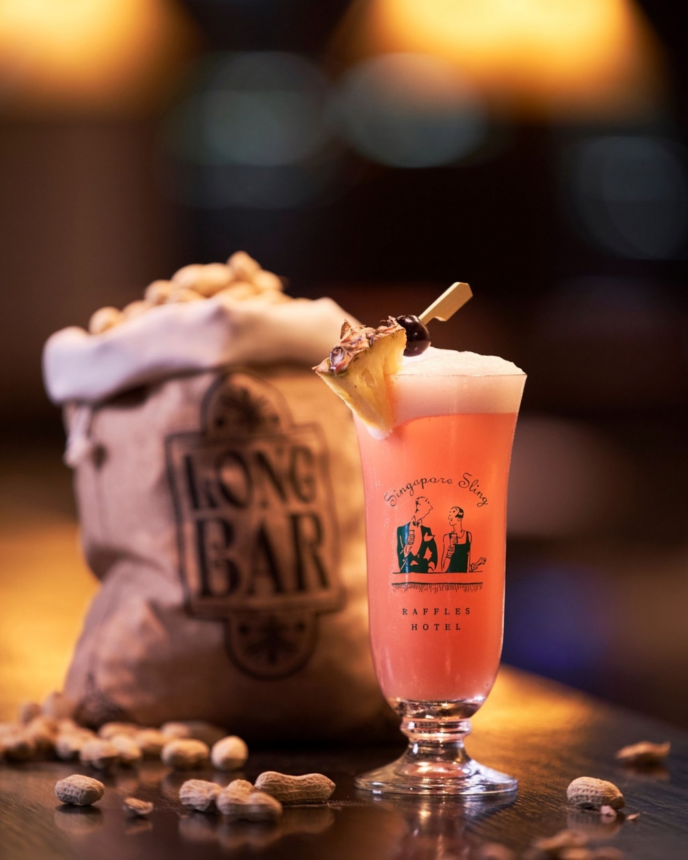 長樂酒吧（Long Bar）內嘅「新加坡司令」雞尾酒極高人氣！