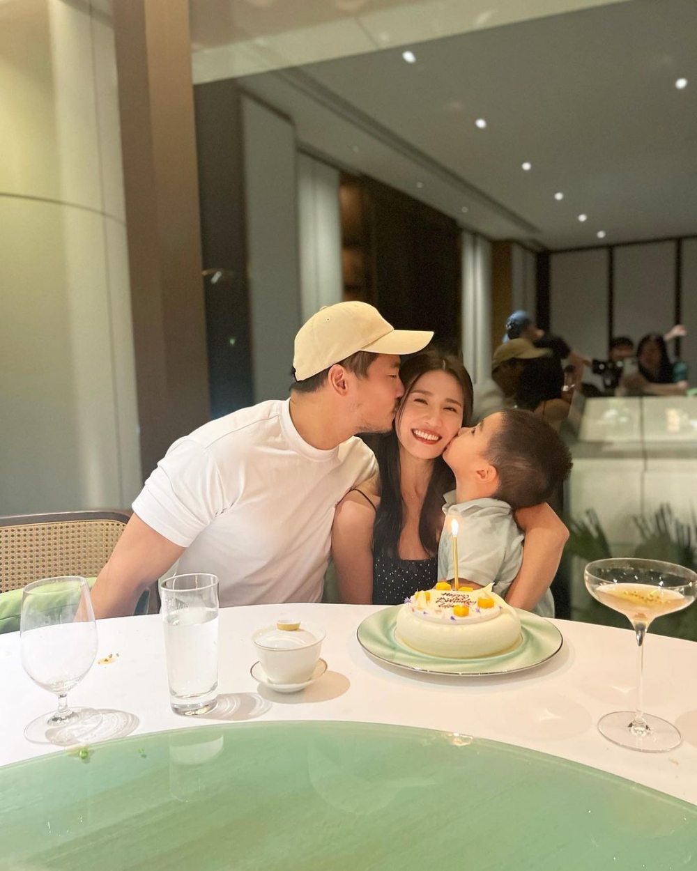 Coffee平日亦keep住update IG,分享佢同老公、仔仔一家三口嘅日常生活~