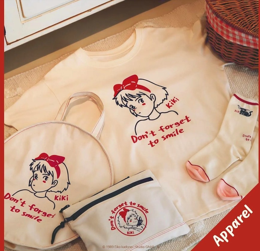 現時發售中嘅就有魔女琪琪嘅t-shirt及帆布袋