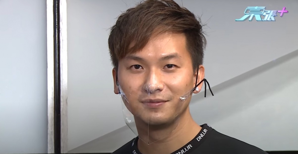 出道多時嘅歌手周吉佩