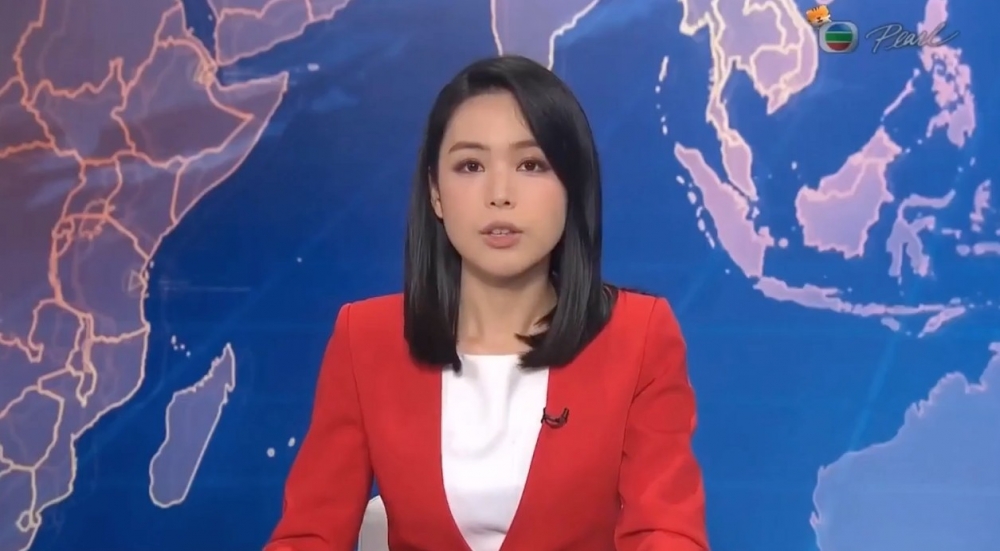 本身係中文大學英文系畢業,畢業後更做過中學老師。