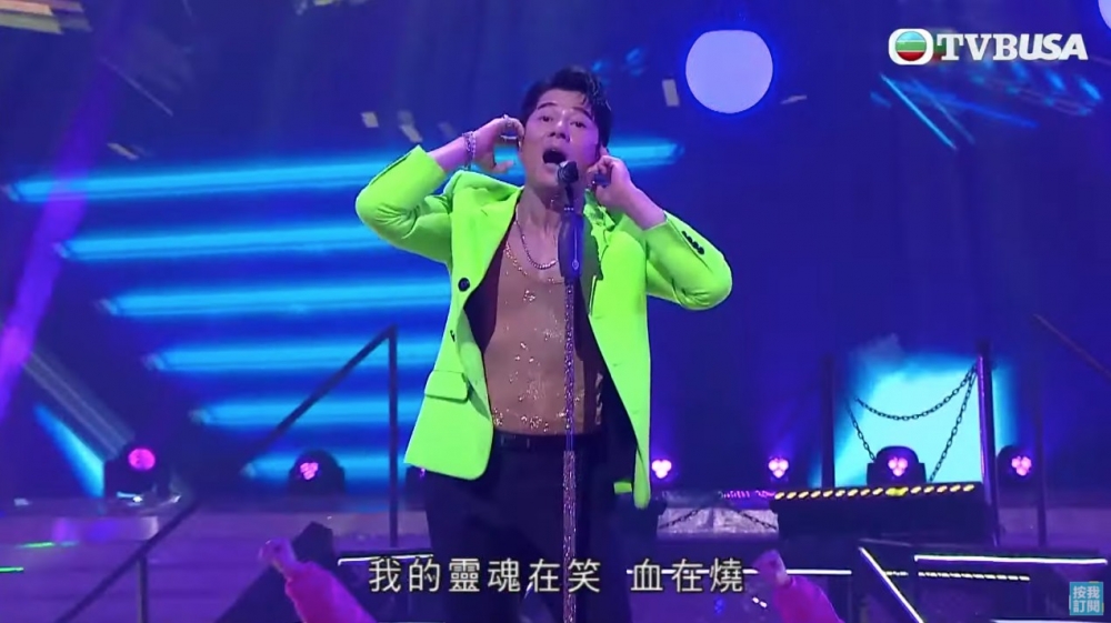 城城表演足足8分鐘,大唱3首代表作