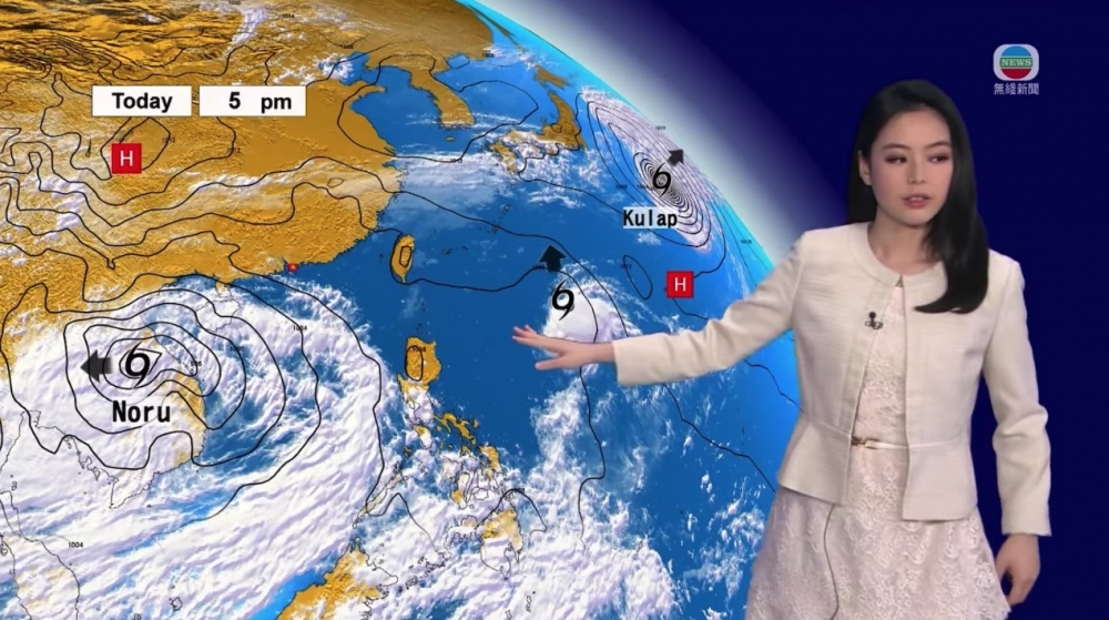 最近林婷婷報天氣嘅幕後綵排片段喺網上廣為流傳