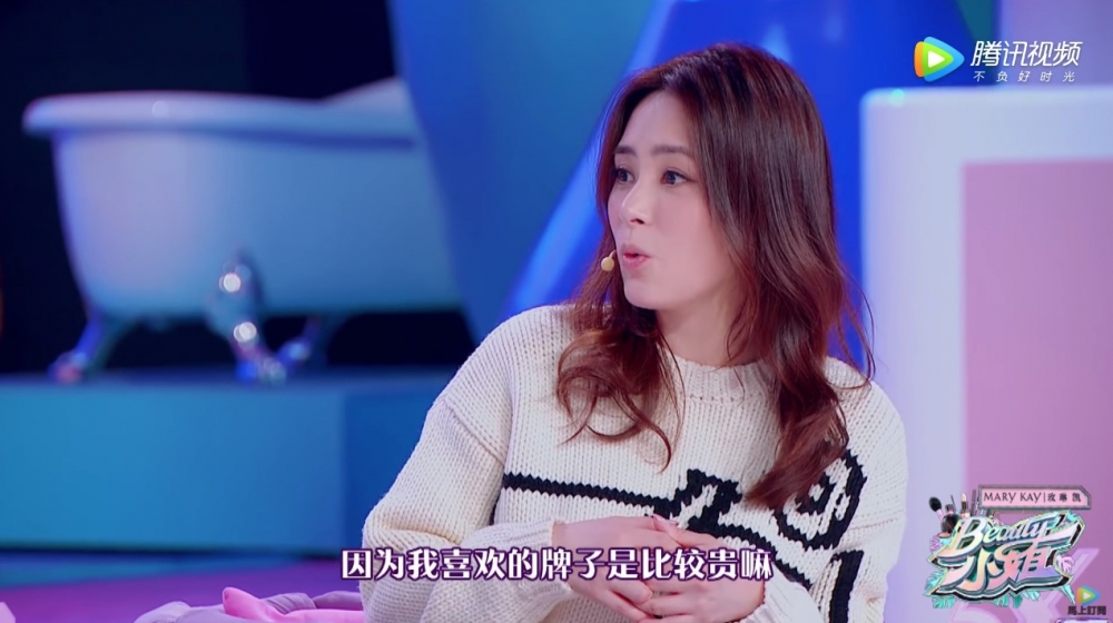 其實之前上節目時阿嬌就透露佢中意嘅牌子比較貴,自己咁辛苦努力工作想買手袋獎勵自己