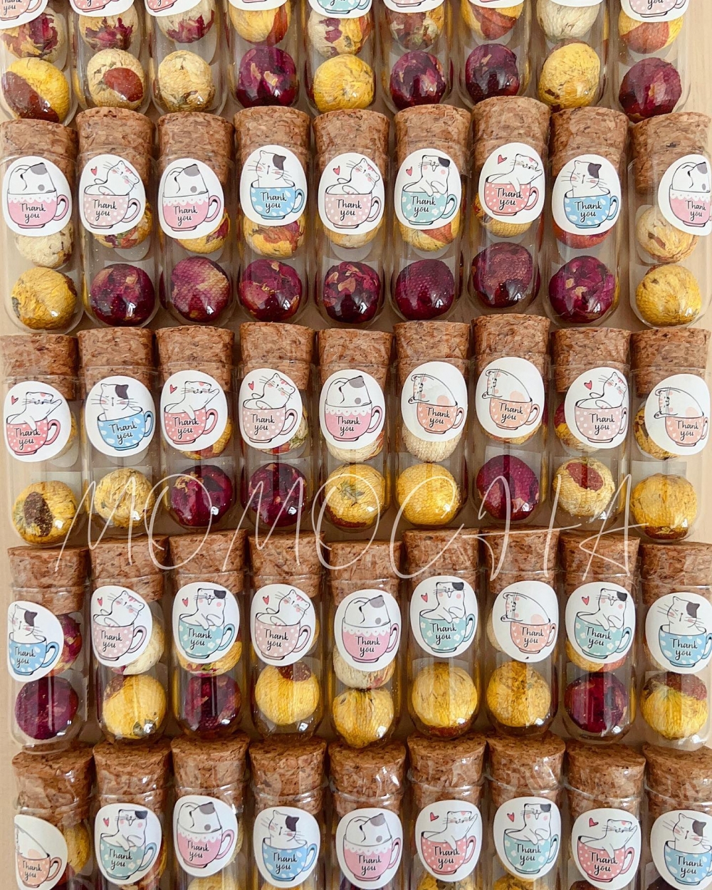 波波試管花茶有四種口味，整個包裝簡約又不失精緻～