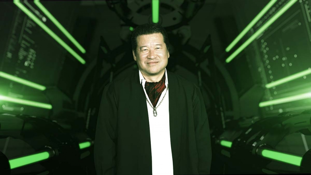 經常飾演陰險、搞笑「怪大叔」角色的佐藤二朗，擔任大逃殺的「遊戲首席」！