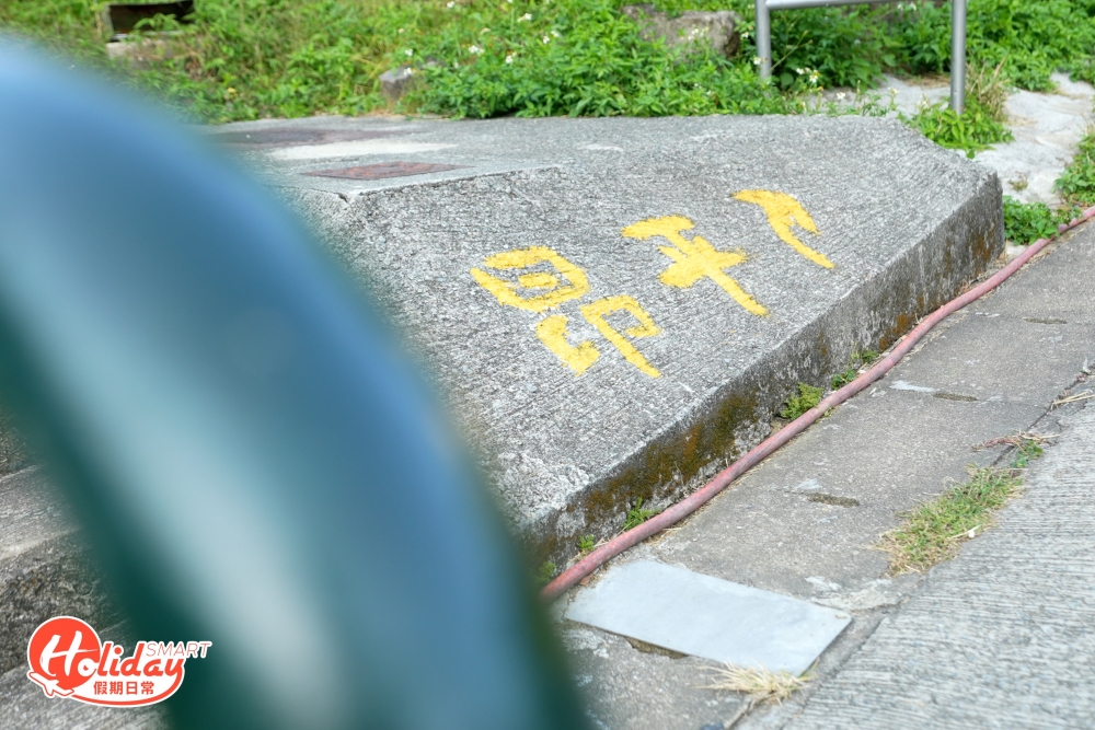 下車後會看見一條寫著「往昂平」的樓梯,所以絕對不會走錯!