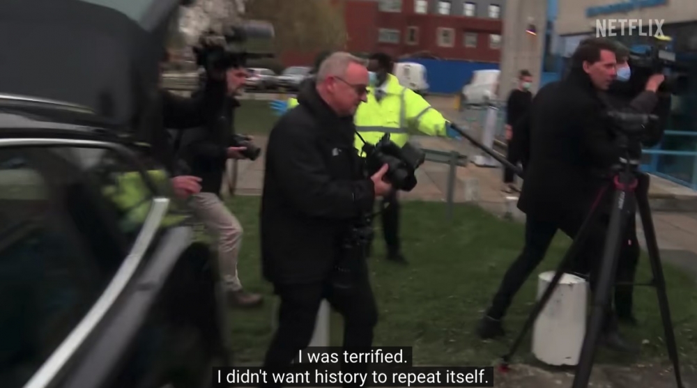 英國媒體再踢爆攝影師跑到大樓拍攝其實是英國名模Katie Price惹上官非前往法院,引來大批傳媒追訪。