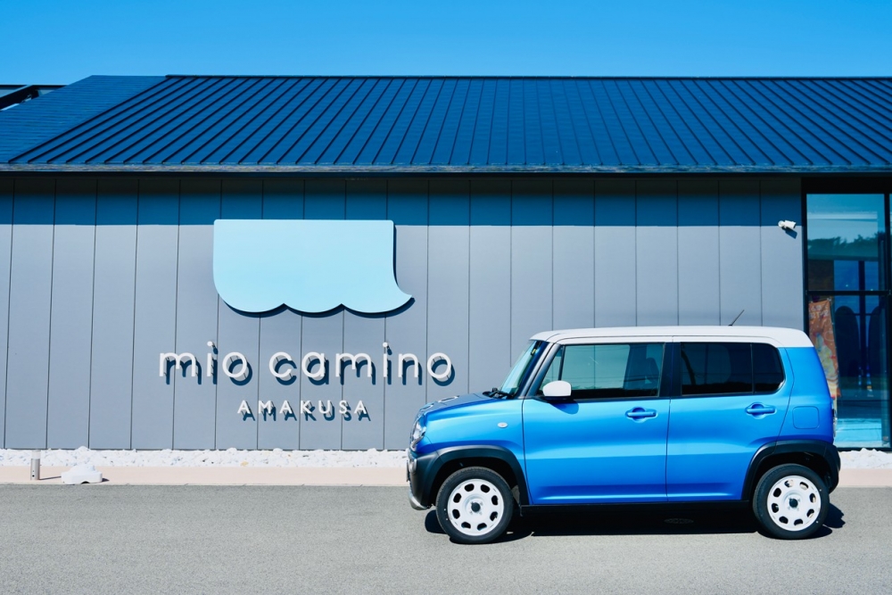 喺一般連鎖租車公司只會得最普通嘅白色私家車，但呢到就可以租到色彩繽紛又可愛嘅HUSTLER。