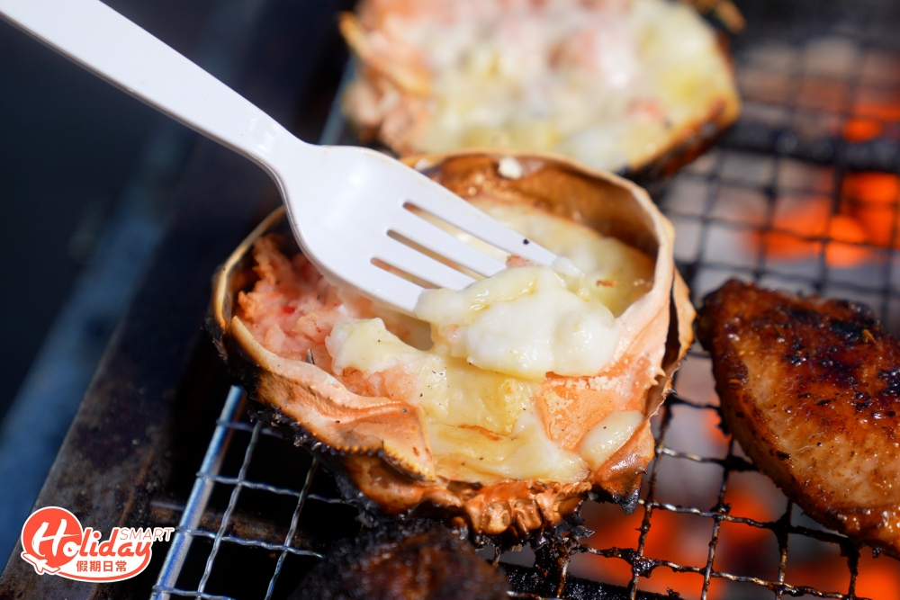 店家也設有付費海產，$10就食到釀蟹蓋，蟹膏上加上大量芝士，燒好後食落鹹鮮可口！