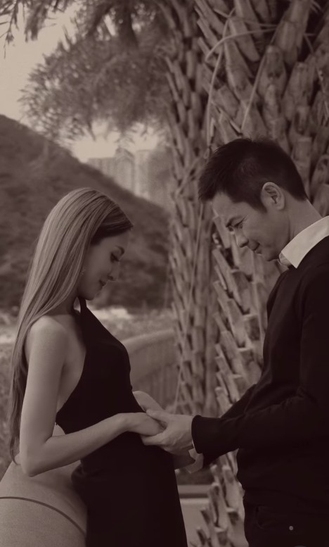 鄭嘉穎同老婆陳凱琳日前拍片宣佈懷上第三胎