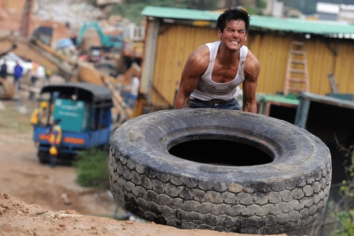 近日就有位港男對建造業加薪幅度有異議