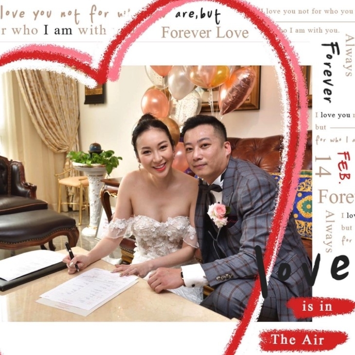 3月15日，二人於莊鍶敏貝沙灣豪宅內舉行簡單簽紙儀式，正式結為夫婦。