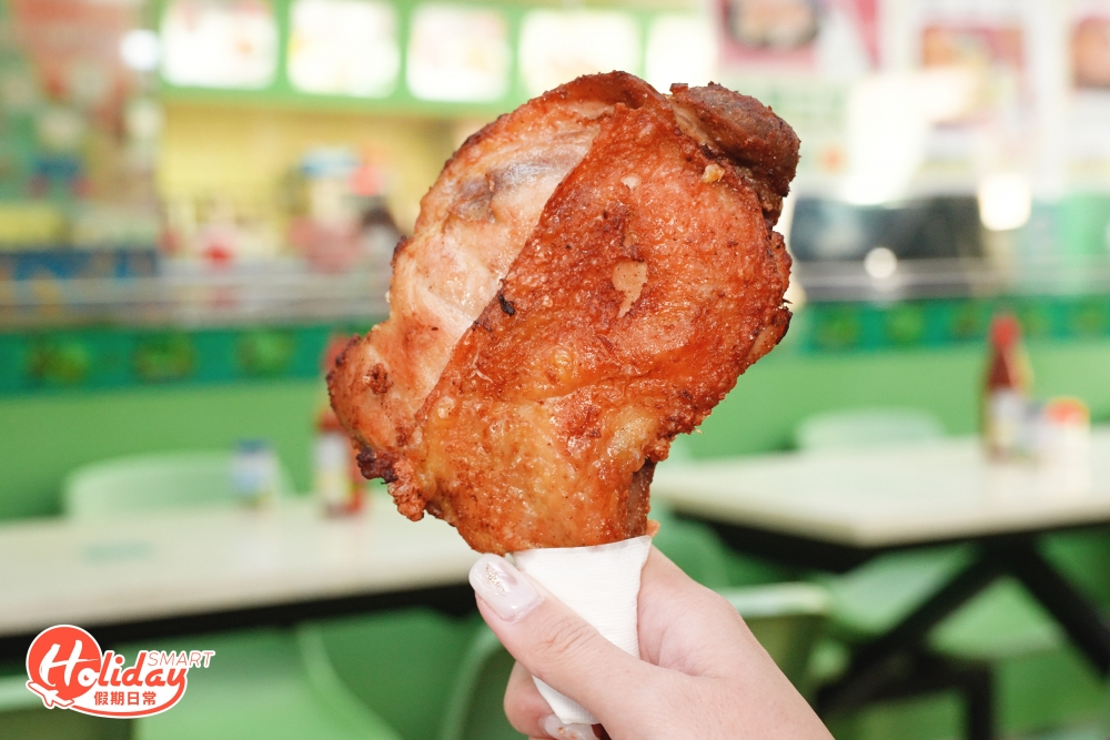 雞髀如手掌般大，大隻得來啖啖肉，絕不是靠炸粉增加面積，難怪創下日賣200隻的佳績，不過聽聞雞髀十分搶手，下午3點左右已經售罄，想專程去食到招牌雞髀就要趁早！